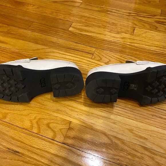 Coah Leah Loafer in Leather/Chalk, Size 7.5 - Picture 4 of 9